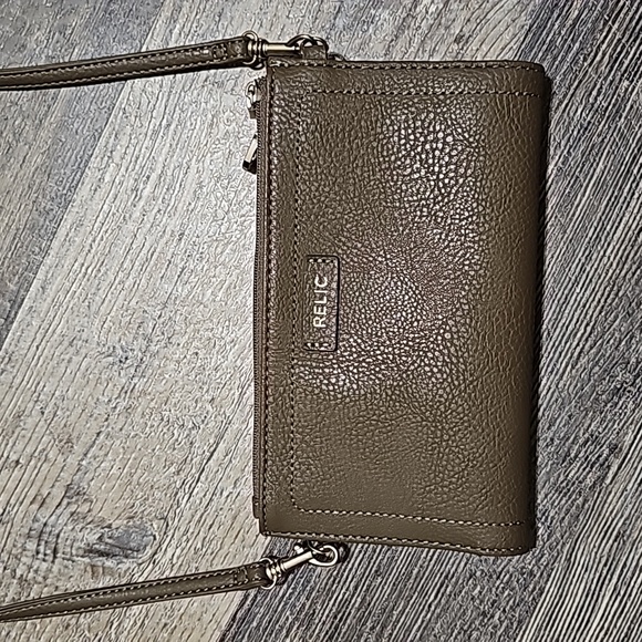 Relic by Fossil Wallet with Crossbody Strap - Picture 3 of 10